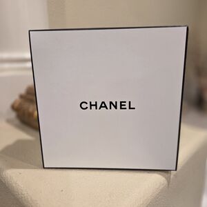 CHANEL Classic White Box